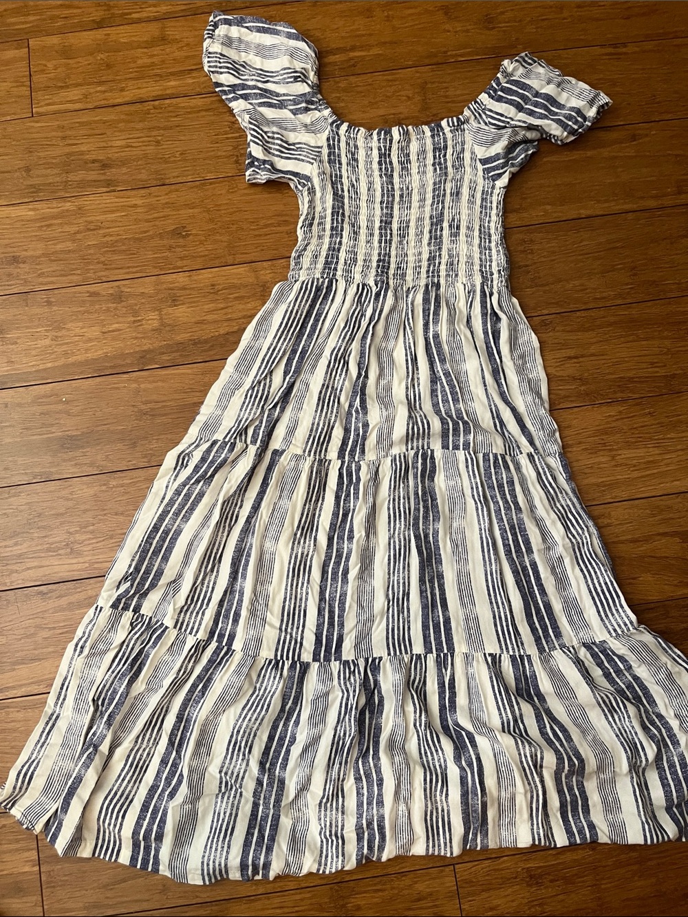 Jessica Simpson White and Navy Striped Smocked Maxi Dress
